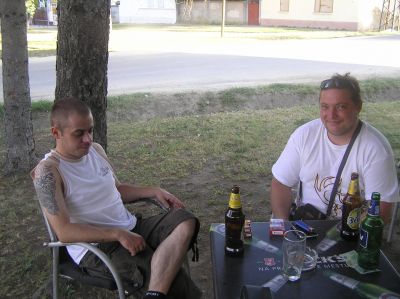 Söndagslediga slovaker i Báčsky Petrovec. Mycket trevliga att prata med.